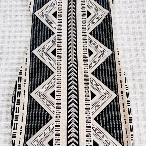 NWOT Charlotte Russe Small Tribal Print Bodycon Dress - Picture 10 of 13